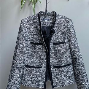 Tommy Hilfiger tweed jacket in excellent pre-loved condition.